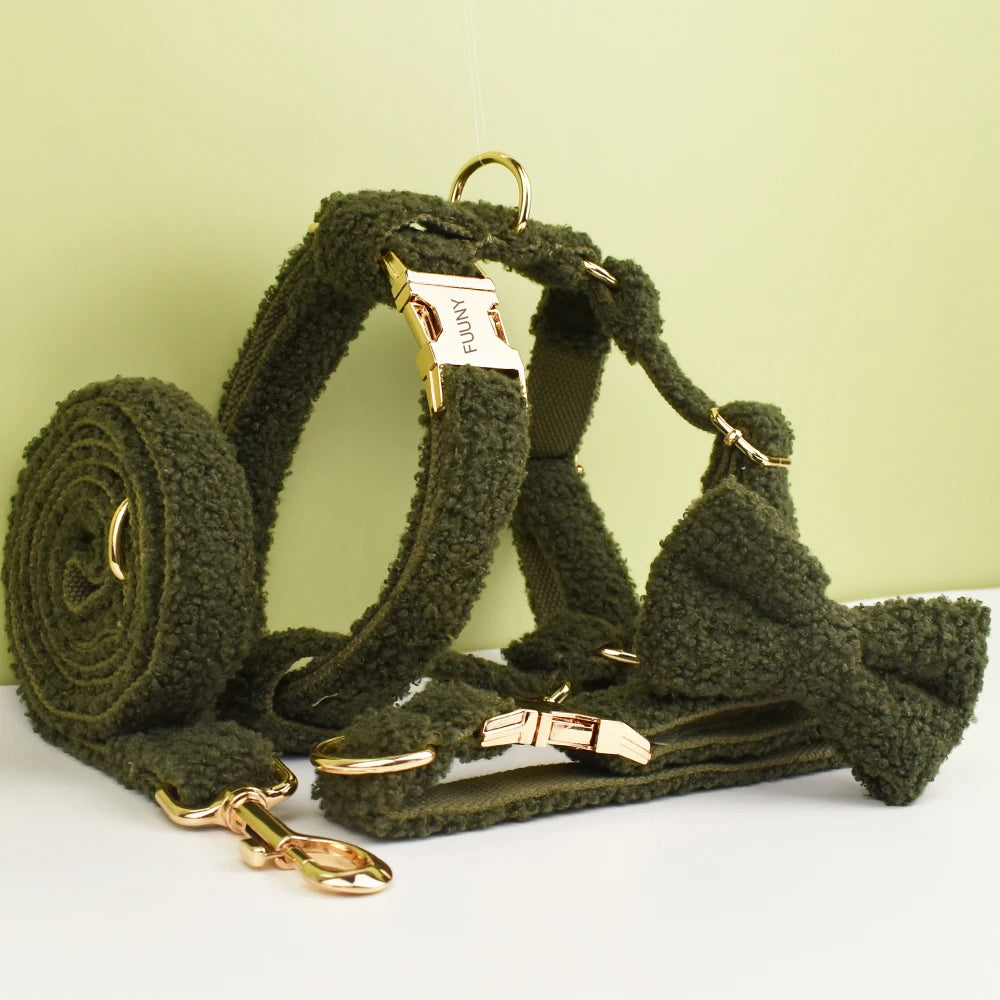 Collar Artesanal Tejido para Perros - Diseño Navideño de Terciopelo Verde para Pequeños