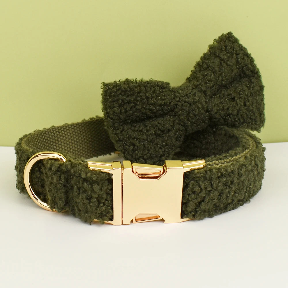 Collar Artesanal Tejido para Perros - Diseño Navideño de Terciopelo Verde para Pequeños