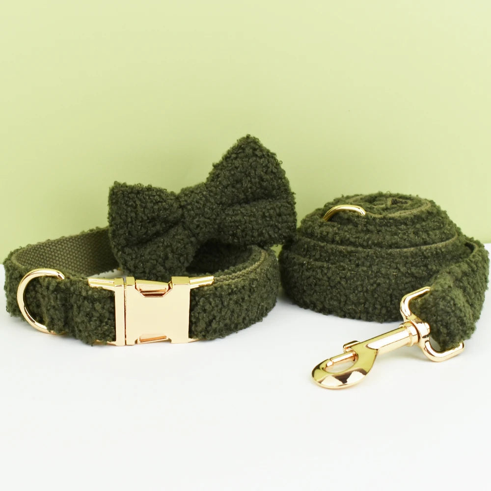 Collar Artesanal Tejido para Perros - Diseño Navideño de Terciopelo Verde para Pequeños