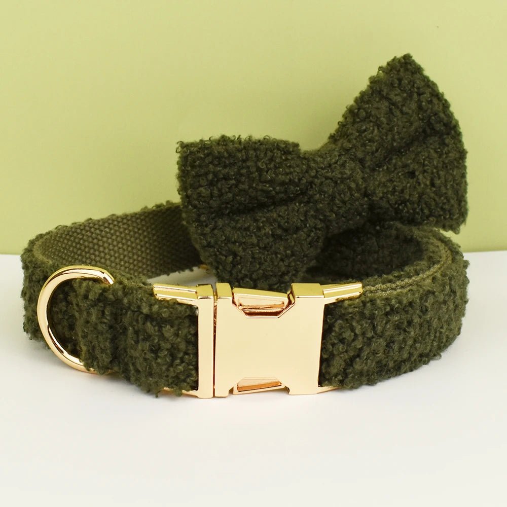 Collar Artesanal Tejido para Perros - Diseño Navideño de Terciopelo Verde para Pequeños